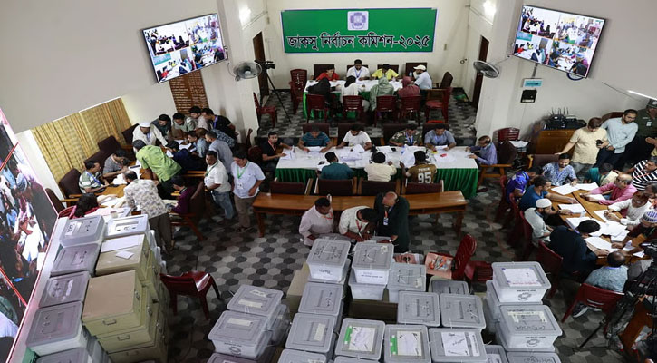 জাকসু নির্বাচনে ১৩ কেন্দ্রের ভোট গণনা শেষ, বাকি ৮ 