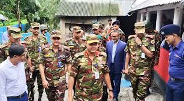 যশোরে আগুনে ক্ষতিগ্রস্ত পরিবারকে সেনাবাহিনীর সহায়তা