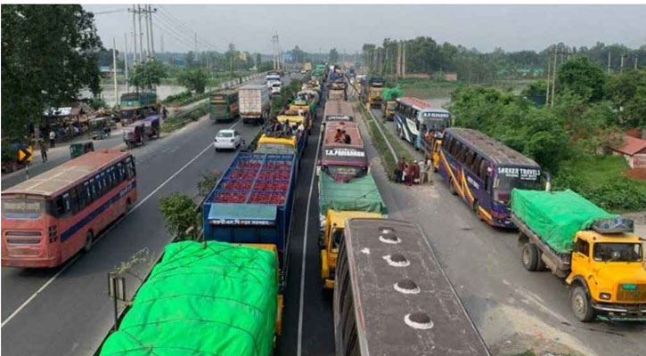 ঢাকা-টাঙ্গাইল-যমুনা সেতু মহাসড়কে ২৫ কিলোমিটার যানজট