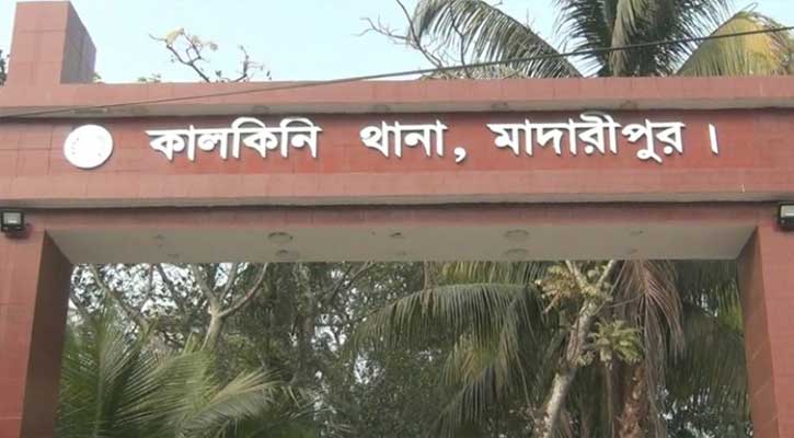 জমি নিয়ে দ্বন্দ্বে বড় ভাইকে গলাকেটে হত্যা করলো ছোট ভাই