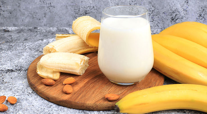 কলার সঙ্গে যে ৪ খাবার ভুলেও খাবেন না