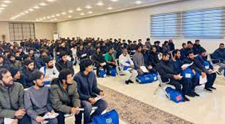 ভোরে লিবিয়া থেকে দেশে ফিরলেন ১৫৮ বাংলাদেশি