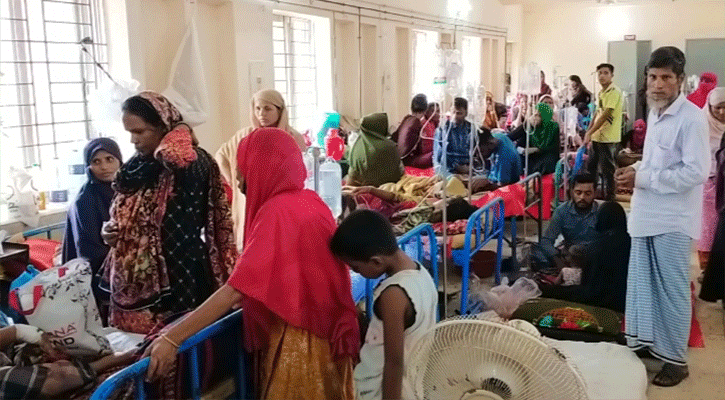 লক্ষ্মীপুরে ৮৫ টাকার স্যালাইন ৫শ‍‍` টাকা! 