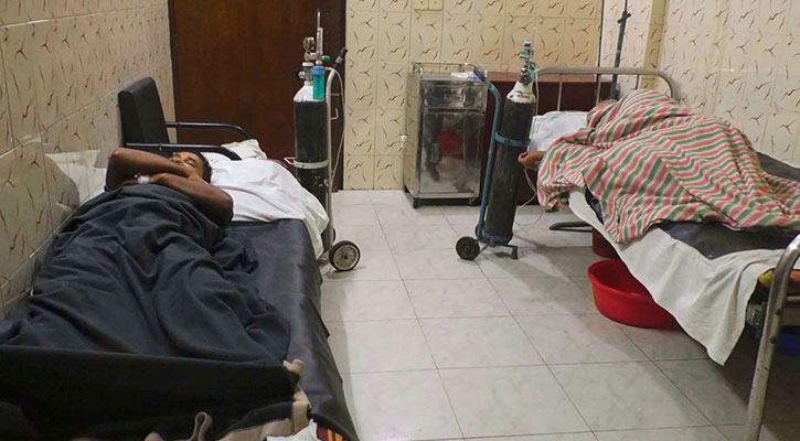 ইফতার খেয়ে একই পরিবারের ৪ জন অচেতন 