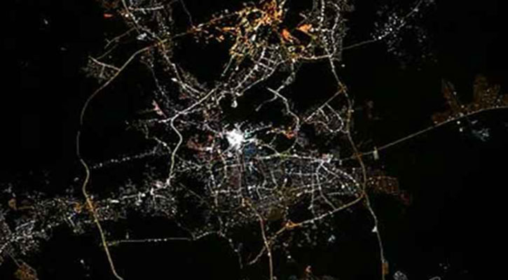 কক্ষপথ থেকে  তোলা মক্কার ছবি, তোলপাড় নেট দুনিয়ায়