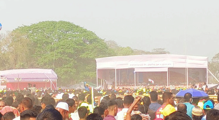 লোকে লোকারণ্য ময়মনসিংহের জনসমাবেশ