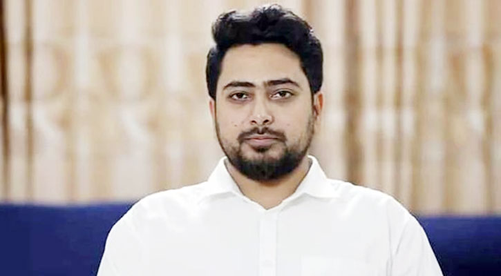 পদত্যাগ করলেন উপদেষ্টা নাহিদ