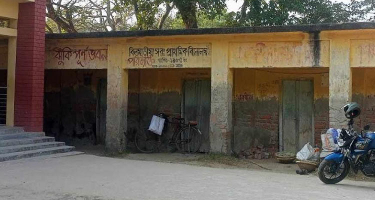 বিদ্যালয়ের জায়গা দখলের অভিযোগ প্রধান শিক্ষকের ভাইয়ের বিরুদ্ধে