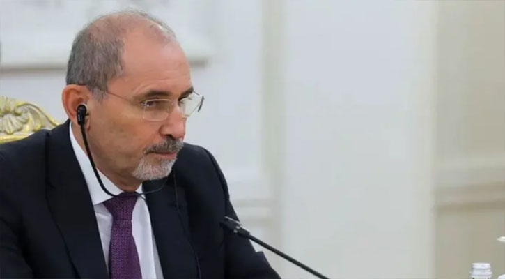 ‘গাজা থেকে দৃষ্টি সরিয়ে নিতেই ইরানের সঙ্গে উত্তেজনা বাড়াচ্ছেন নেতানিয়াহু’