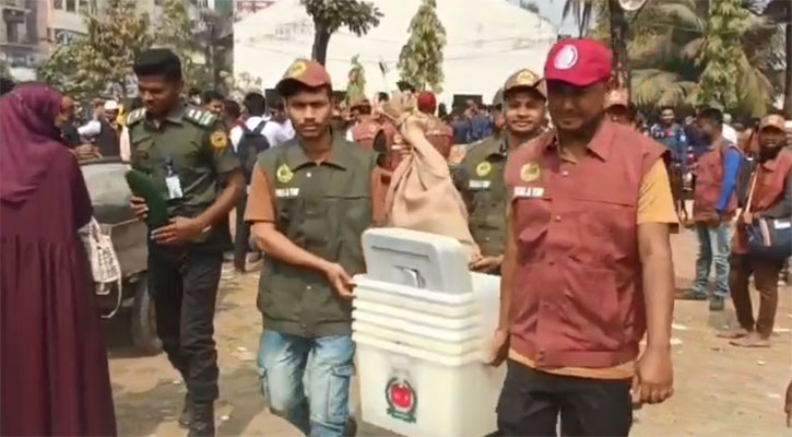 নোয়াখালীর ৯ উপজেলায় পাঠানো হচ্ছে ব্যালটসহ নির্বাচনী সরঞ্জাম