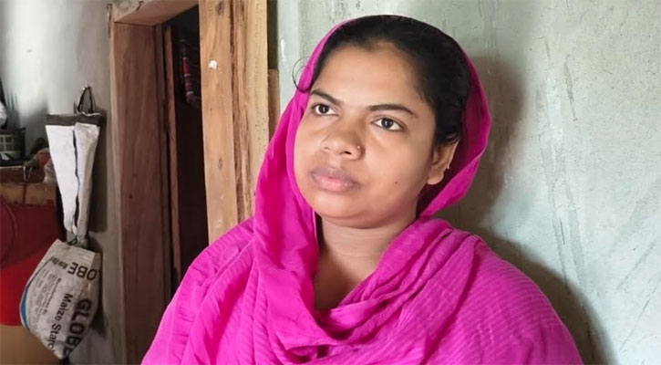 স্কুলছাত্রীকে জুতাপেটা করলেন যুবলীগ নেতার স্ত্রী