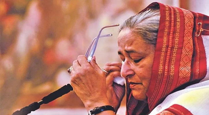 ২০-২৫ মিনিটের ব্যবধানে মৃত্যুর হাত থেকে রক্ষা পেয়েছি: শেখ হাসিনা
