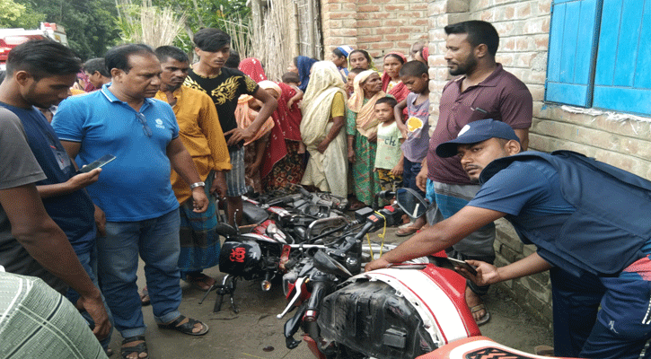 মোটরসাইকেলের মুখোমুখি সংঘর্ষে, স্কুলছাত্র নিহত