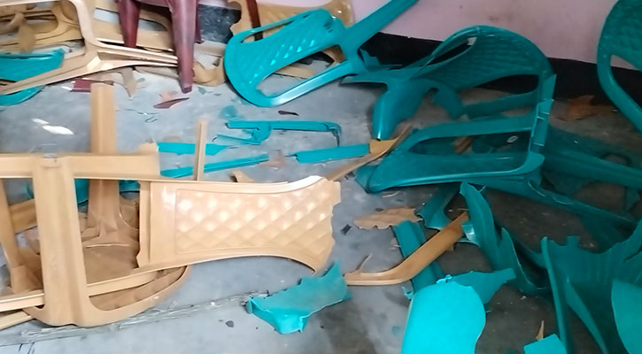 প্রার্থিতা বাতিলের পরও সভা: কর্মীদের বাঁশের লাঠি নিয়ে প্রস্তুতির নির্দেশ