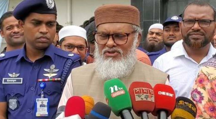 ধর্মীয় প্রতিষ্ঠানে হামলা হলে কাউকে ছাড় নয় : ধর্ম উপদেষ্টা 