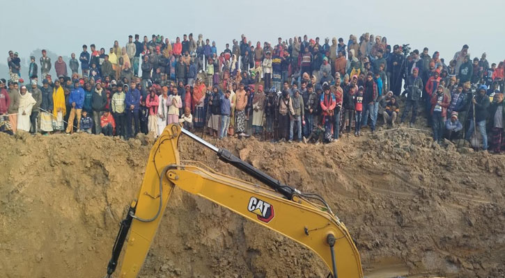 ১৮ ঘণ্টাতেও উদ্ধার হয়নি শিশুটি, চলছে সুড়ঙ্গ খোঁড়ার কাজ