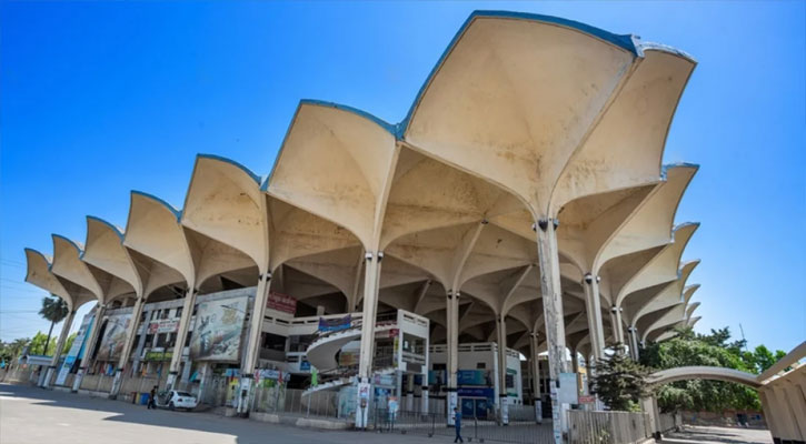 রানিং স্টাফদের কর্মবিরতি, একদিনে কমলাপুর রেলস্টেশনে কত ক্ষতি?