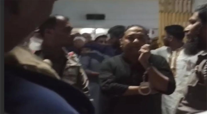 প্যারোলে মুক্তি পেয়ে মায়ের জানাজায় রানা প্লাজার মালিক রানা