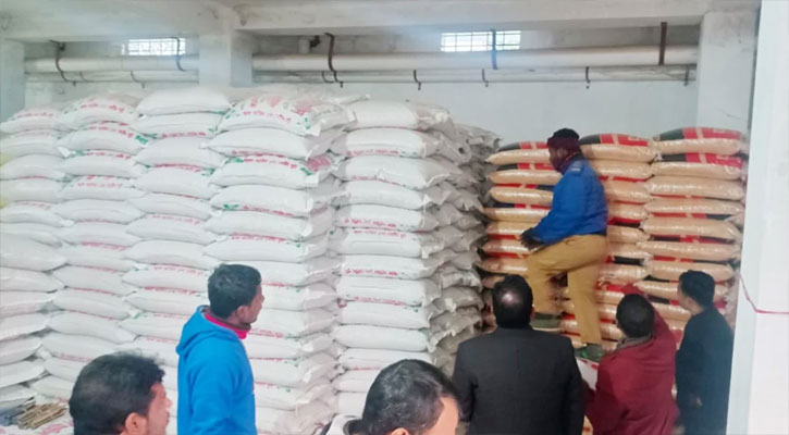 এক গুদামেই মিলল ১২৮ টন গম