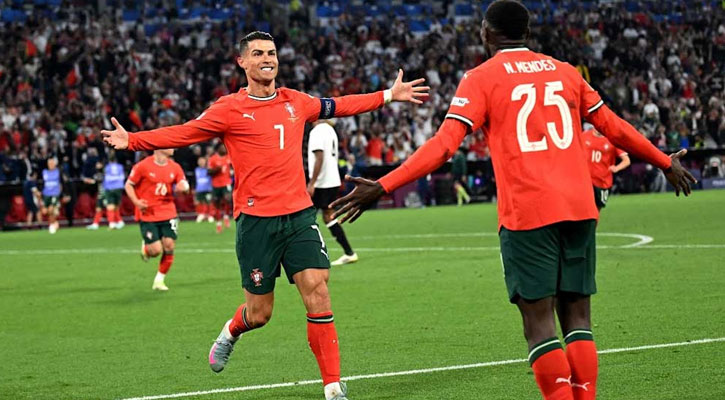 রোনালদোর গোলে জার্মানিকে হারিয়ে ফাইনালে পর্তুগাল