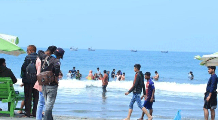 সেন্টমার্টিনে আটকা পড়েছে দুই শতাধিক পর্যটক