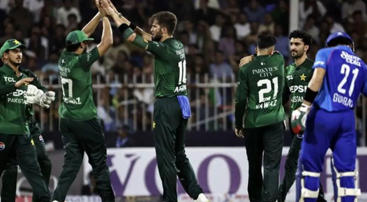 আফগানিস্তানকে হারিয়ে ত্রিদেশীয় সিরিজের শিরোপা পাকিস্তানের