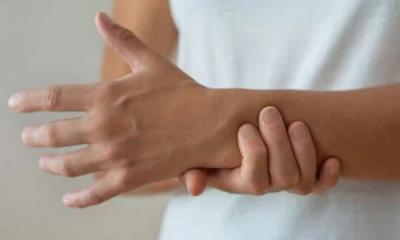 হাত কাঁপার কারণ হতে পারে যেসব ভিটামিনের অভাব