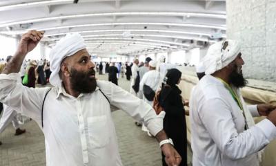 আজ শয়তানকে ‍‍`পাথর‍‍` নিক্ষেপ করবেন হাজিরা