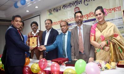 বন্ধন অ্যাওয়ার্ড পেলেন সংবাদ উপস্থাপক মোহাম্মদ হাসানুর রহমান