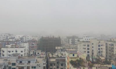 বায়ুদূষণে আজ শীর্ষে কলকাতা, ঢাকার অবস্থান কত