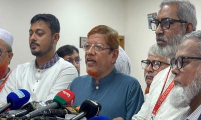 আশ্বাসে সন্তুষ্ট নয়, ঠাকুরগাঁওয়ে ইসির নিরপেক্ষতা দেখতে চায় ১১ দল