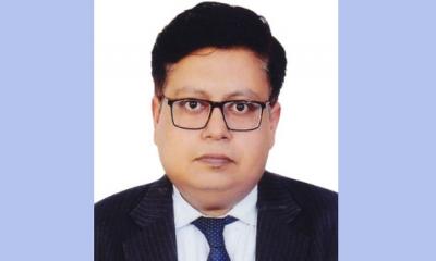 আগস্টে অপদস্থ করে বের করে দেওয়া জিয়াউলকে সচিব পদে পদোন্নতি