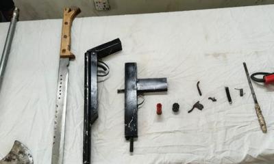 পাবনায় অস্ত্র, গুলি ও সরঞ্জামসহ ‍‍`কিলার জাহিদ‍‍` গ্রেপ্তার