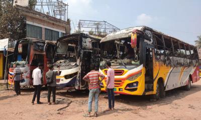 ঝিনাইদহে বাসে আগুনের প্রতিবাদে মহাসড়ক অবরোধ