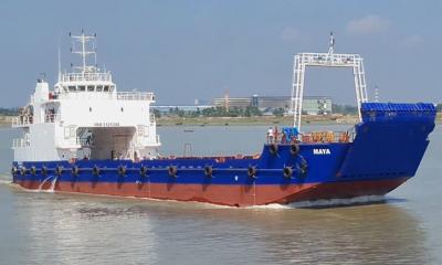 চট্টগ্রামে তৈরি তিন ল্যান্ডিং ক্রাফট যাচ্ছে আরব আমিরাতে