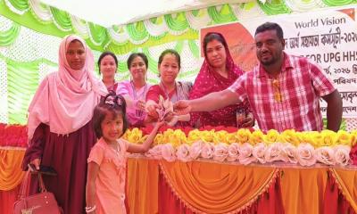 পিরোজপুরে ৩০০ নারীকে ৩০ লাখ টাকার সহায়তা