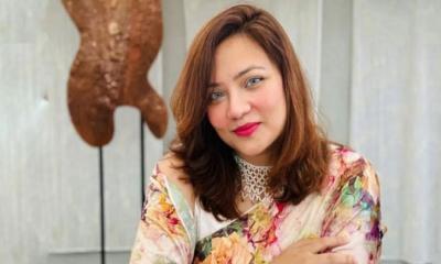 স্ক্রিনশট দিয়ে সব ফাঁস করলেন ঢাবি শিক্ষক মোনামী