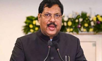 ভারতের সুপ্রিম কোর্টে প্রধান বিচারপতির দিকে জুতা নিক্ষেপ