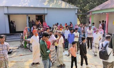 দাঁড়িপাল্লার নির্বাচন করায় বাড়ি ভাঙচুর ও লুটপাটের অভিযোগ