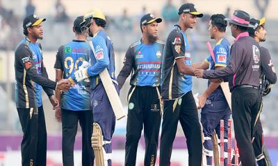 বিপিএল থেকে ঢাকাকে বিদায় করে প্লে-অফে রংপুর