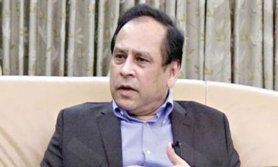 ইসরাইলের অর্থে চলা দলে আমার থাকা সম্ভব নয়: রেজা কিবরিয়া