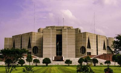 নেই স্পিকার, নেই সংসদ: কে পড়াবেন নতুন সরকারের শপথ?