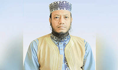 আত্মসমর্পণ করছেন মুফতি আমির হামজা