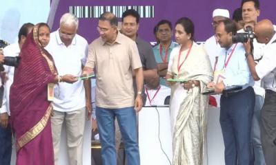 ‘চানাচুরের বাজেট’ বলা ব্যক্তিরা জনগণের বন্ধু হতে পারে না: প্রধানমন্ত্রী  