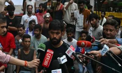 শিক্ষামন্ত্রীর পদত্যাগ ছাড়া আলোচনার অর্থ নেই: ককরোচ পার্টি