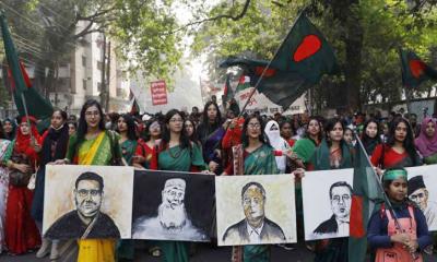 মার্কিন পররাষ্ট্র দপ্তরের সম্মাননা: ‘জুলাই কন্যাদের’ অভিনন্দন ইউনূসের