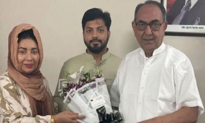 দোয়া নিতে মির্জা আব্বাসের বাসায় ইশরাক