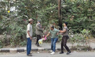ধানমন্ডি ৩২ নম্বরে শ্রদ্ধা জানাতে গিয়ে আটক ৫