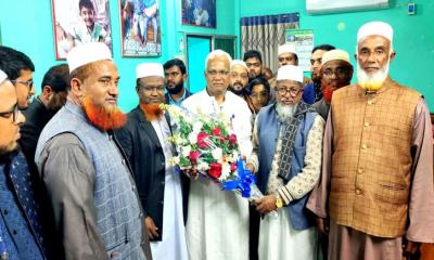 বিএনপির জয়ী প্রার্থীকে শুভেচ্ছা জানালেন জামায়াতের পরাজিত প্রার্থী