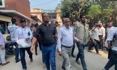 বরিশালে এজলাসে ভাঙচুরের অভিযোগে আইনজীবী সমিতির সভাপতি আটক